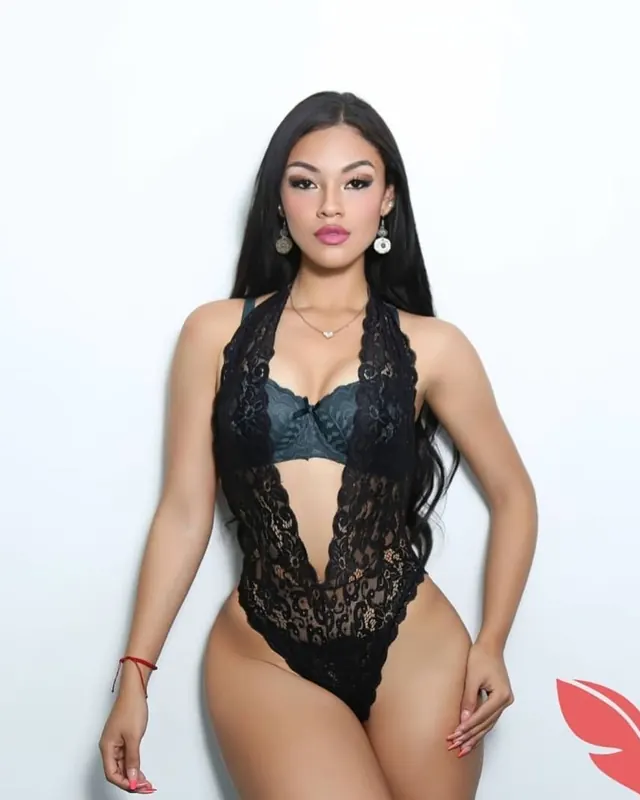 Ana, 32 ans, dominatrice à Saint-Père-sur-Loire