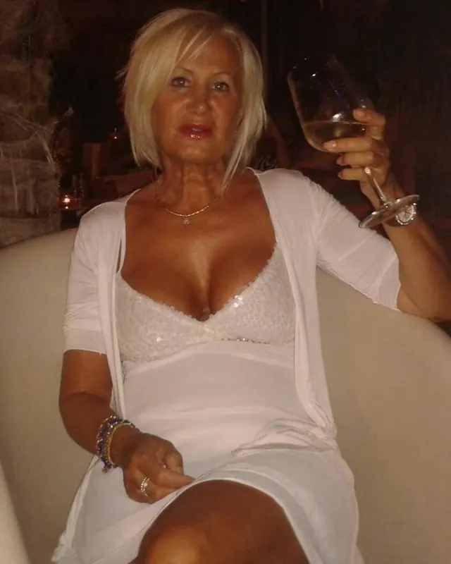 Edith, 56 ans, dominatrice à Bezouce