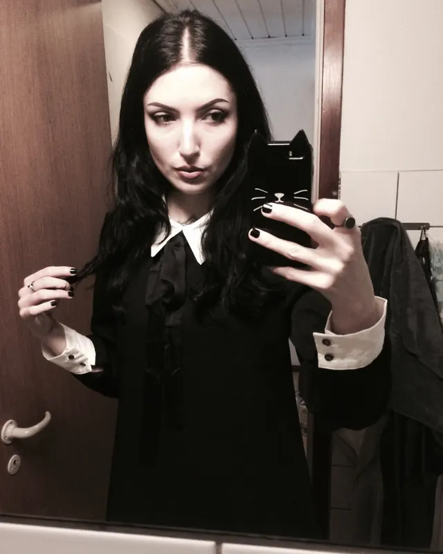 Sanaa, 31 ans, dominatrice à Plozévet